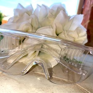 Clear transparent sunglasses with large rim